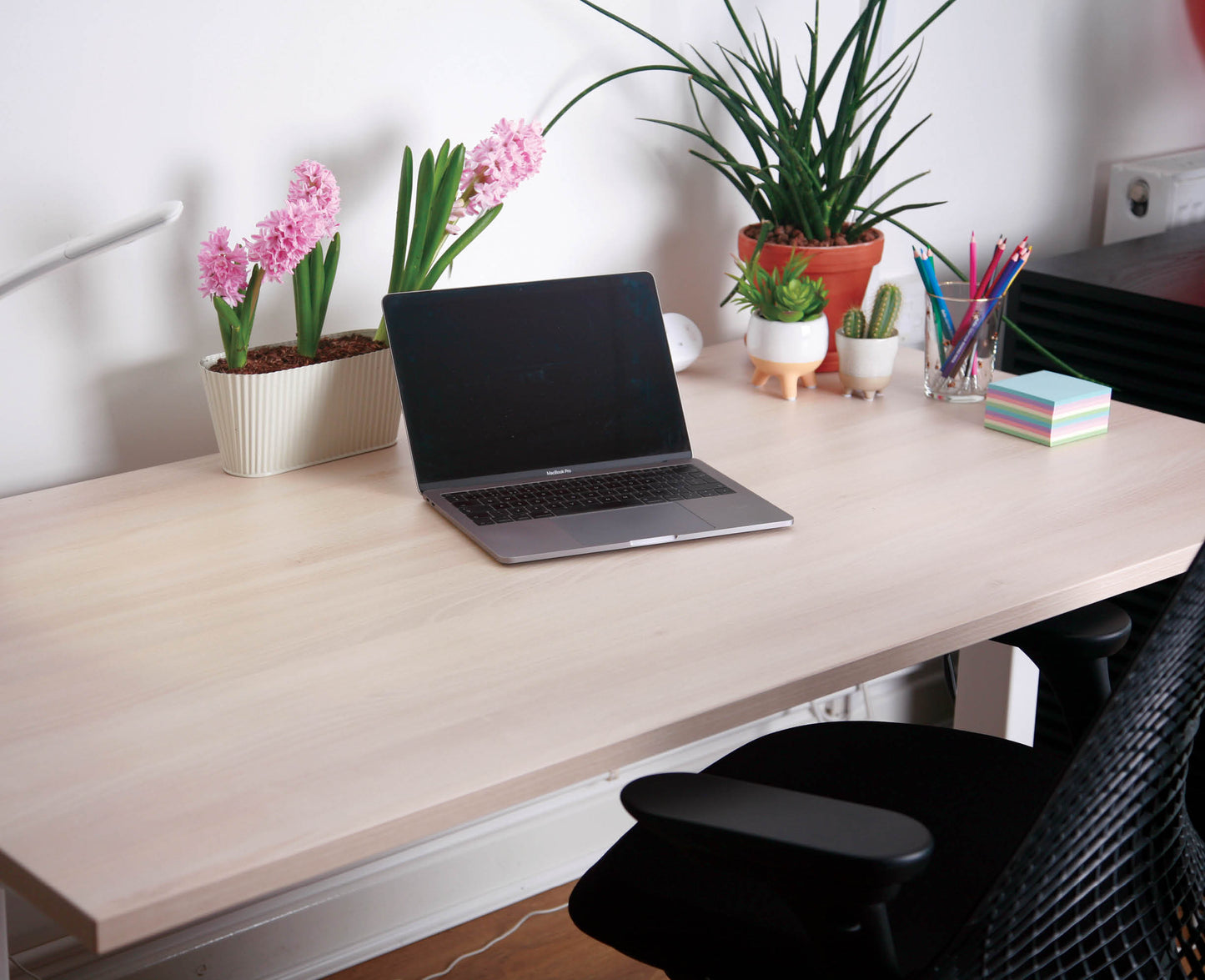Herman Miller Nevi Desk