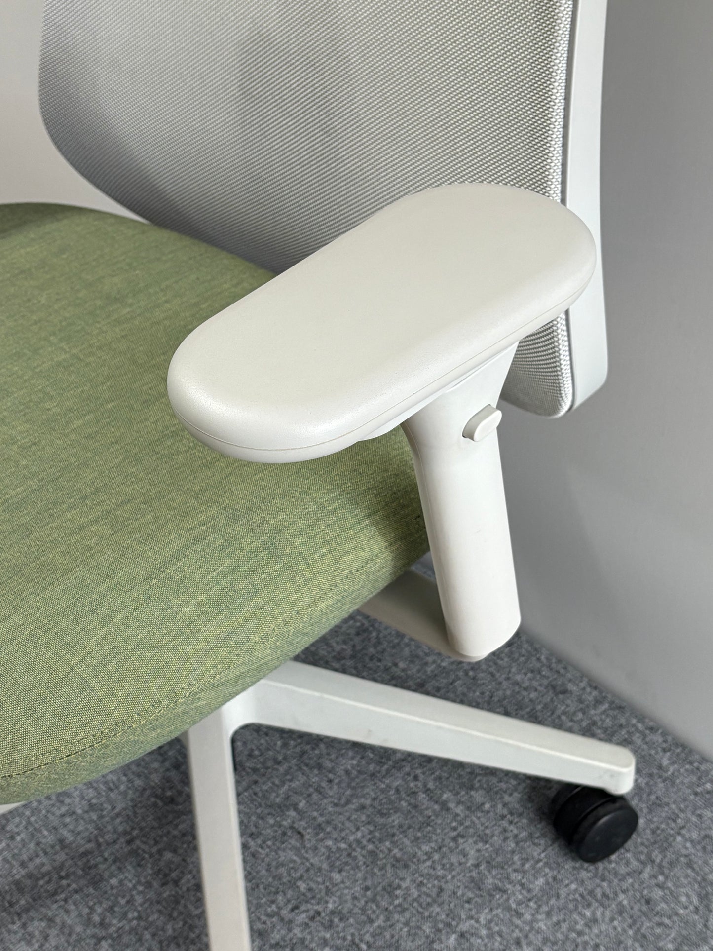 Lino Office Chair by Herman Miller