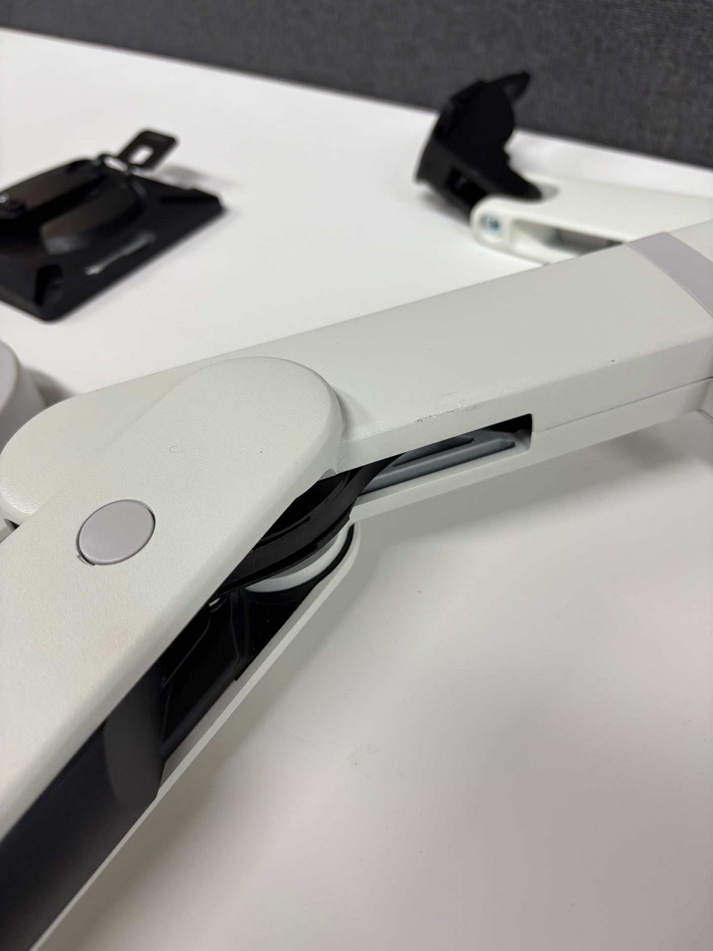 Ollin Monitor Arm - White