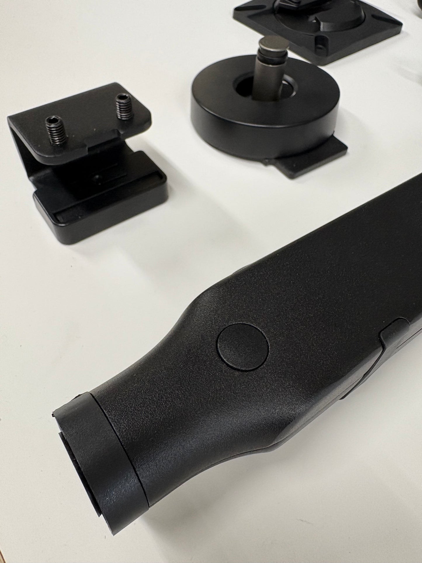 Ollin Monitor Arm - Black