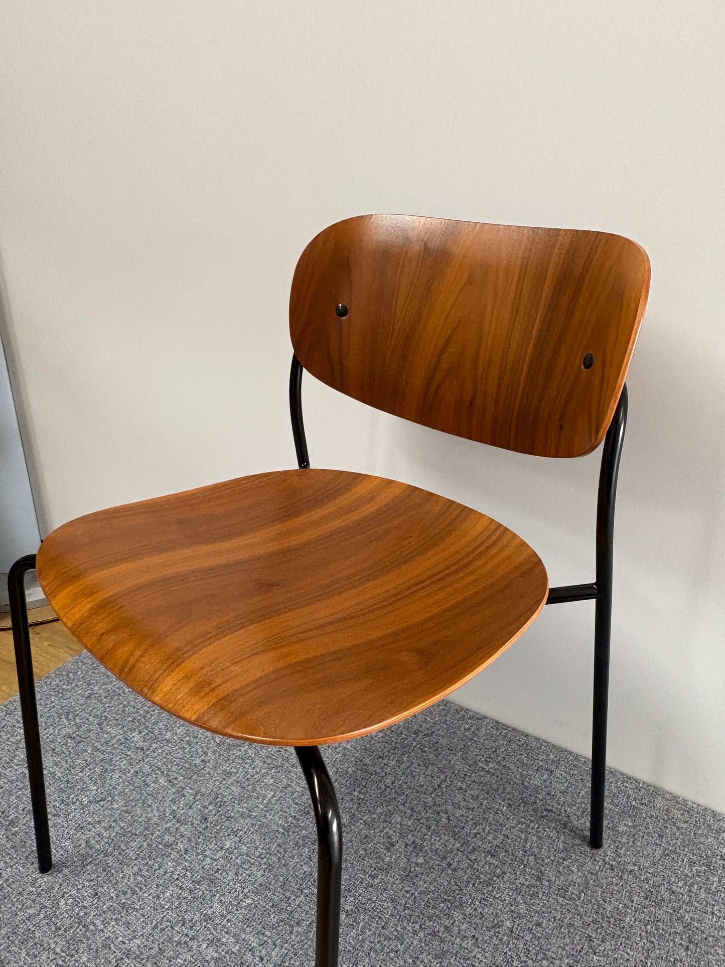 Portrait Chair by Herman Miller