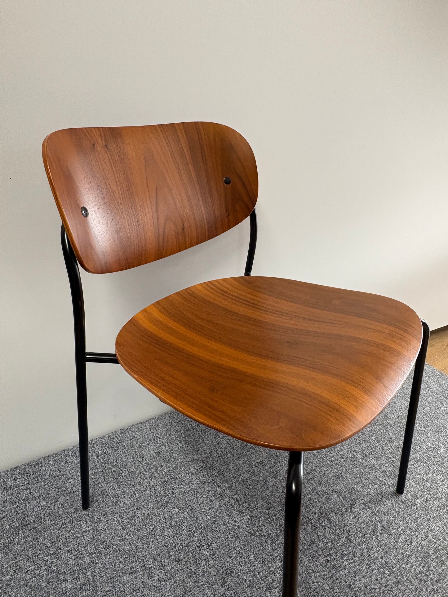Portrait Chair by Herman Miller