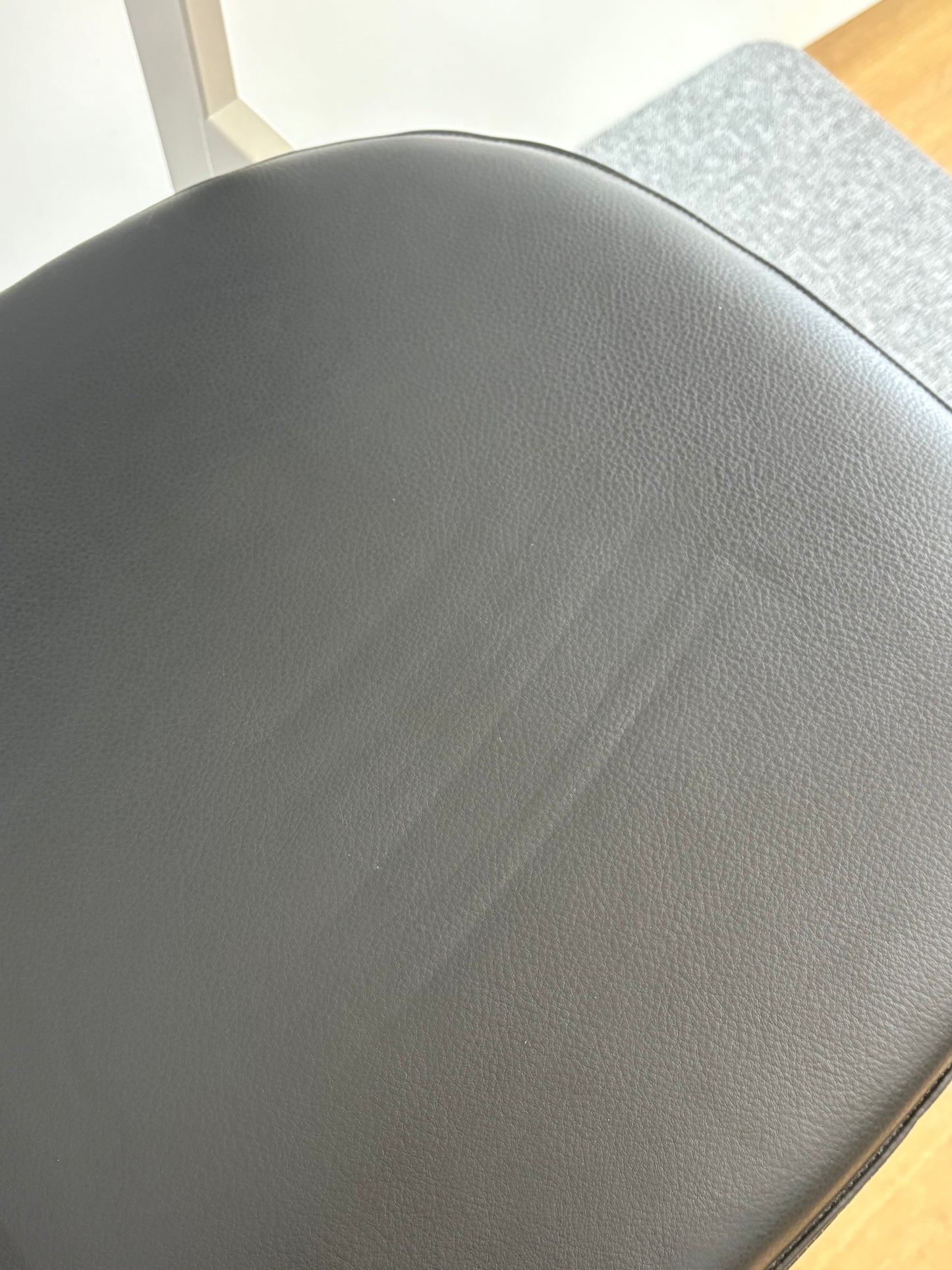 Betwixt Chair by Herman Miller