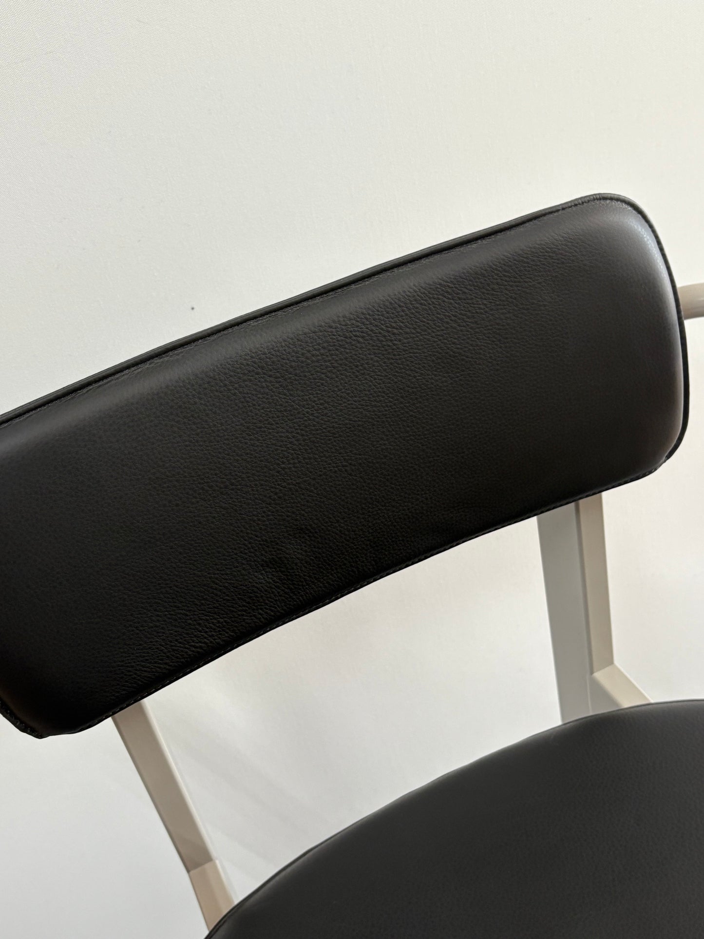 Betwixt Chair by Herman Miller