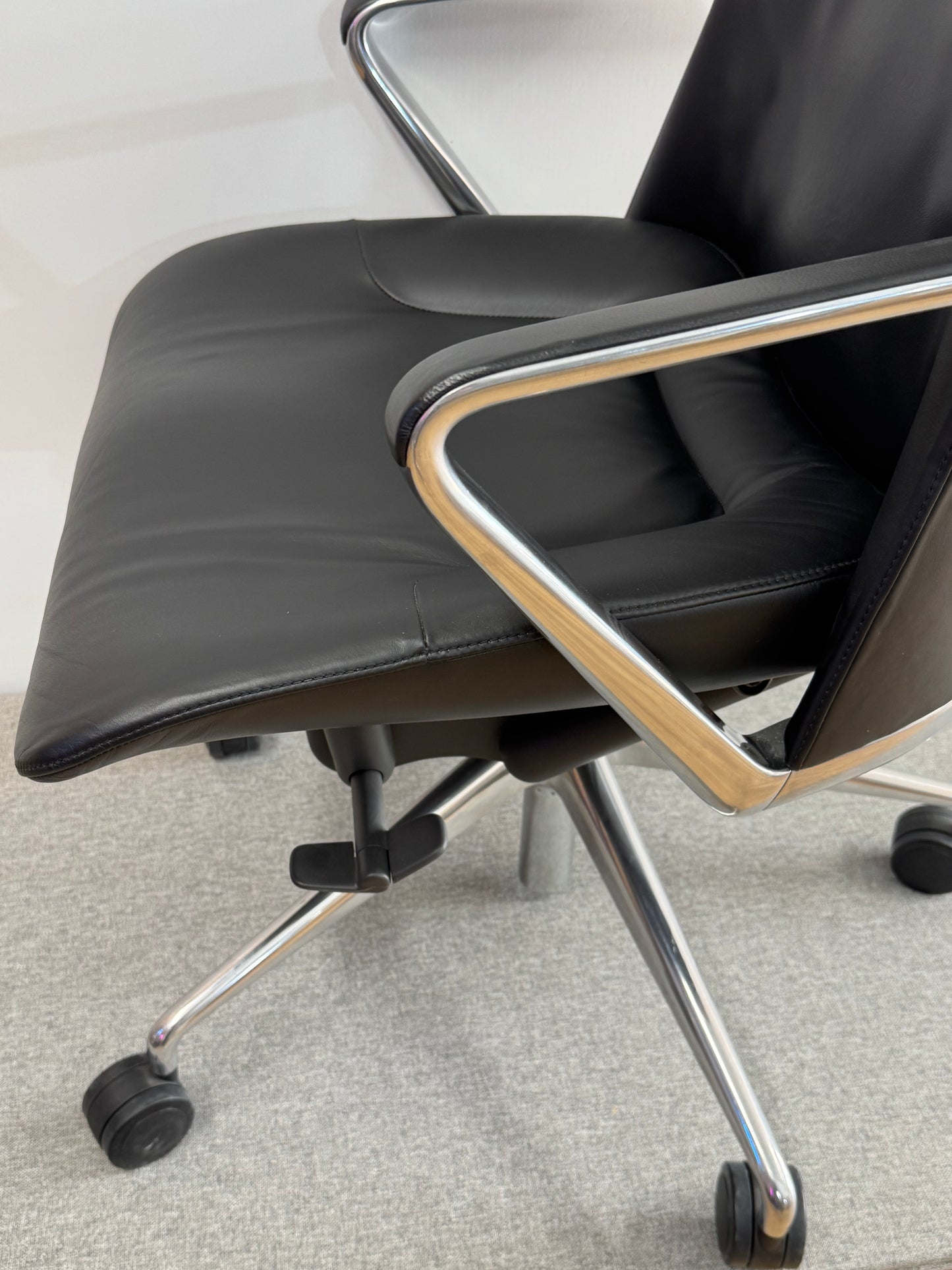 Herman Miller Geiger Taper Chair