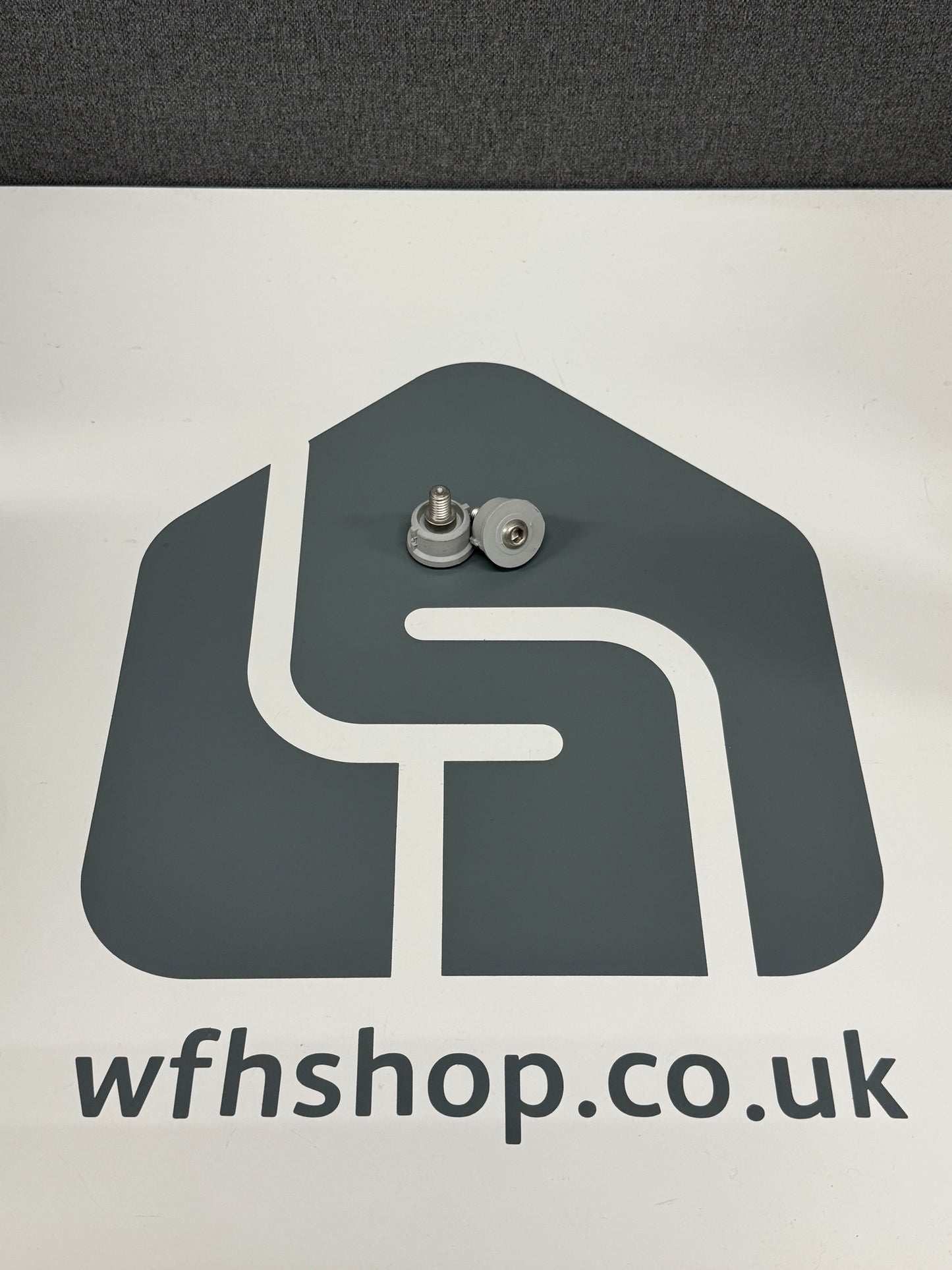 Hip Pivot Bolts for Mineral Classic Herman Miller Aeron Chair (Pair) UAE00M
