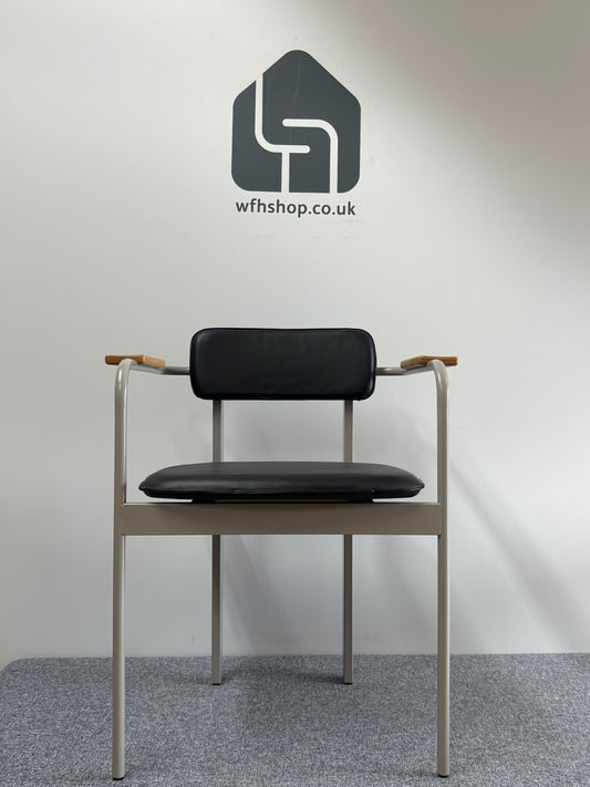 Betwixt Chair by Herman Miller